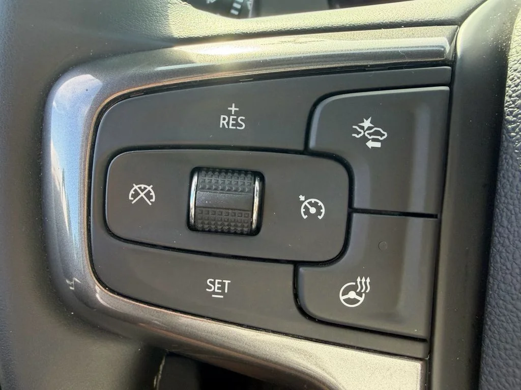 Used 2026 Black Chevrolet High Country image 32