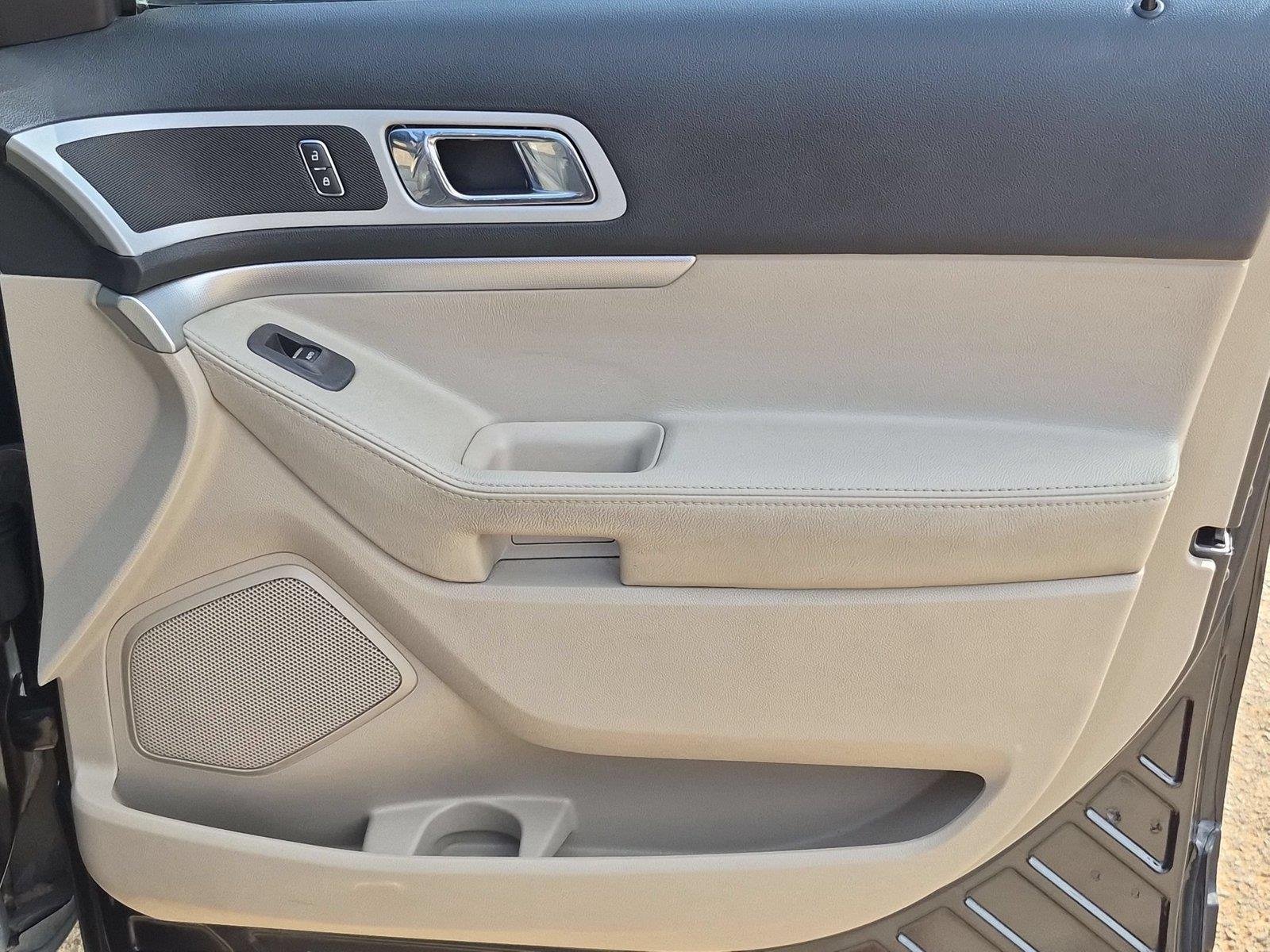 Used 2014 Tuxedo Black Metallic Ford XLT image 31