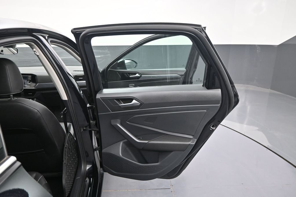 Used 2024 Black Volkswagen 1.5T SE image 30