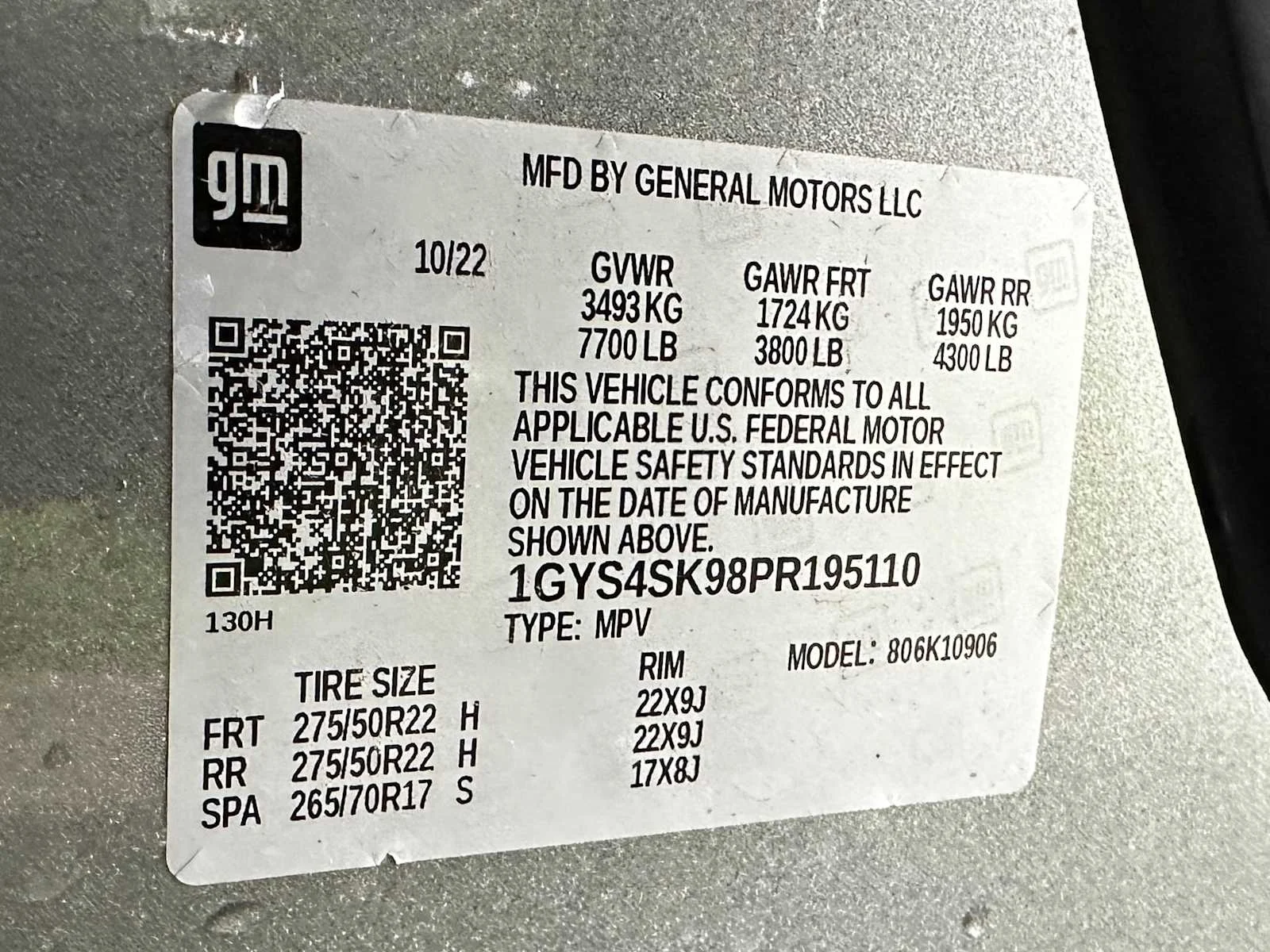 Used 2023 Argent Silver Metallic Cadillac Escalade ESV-V image 25