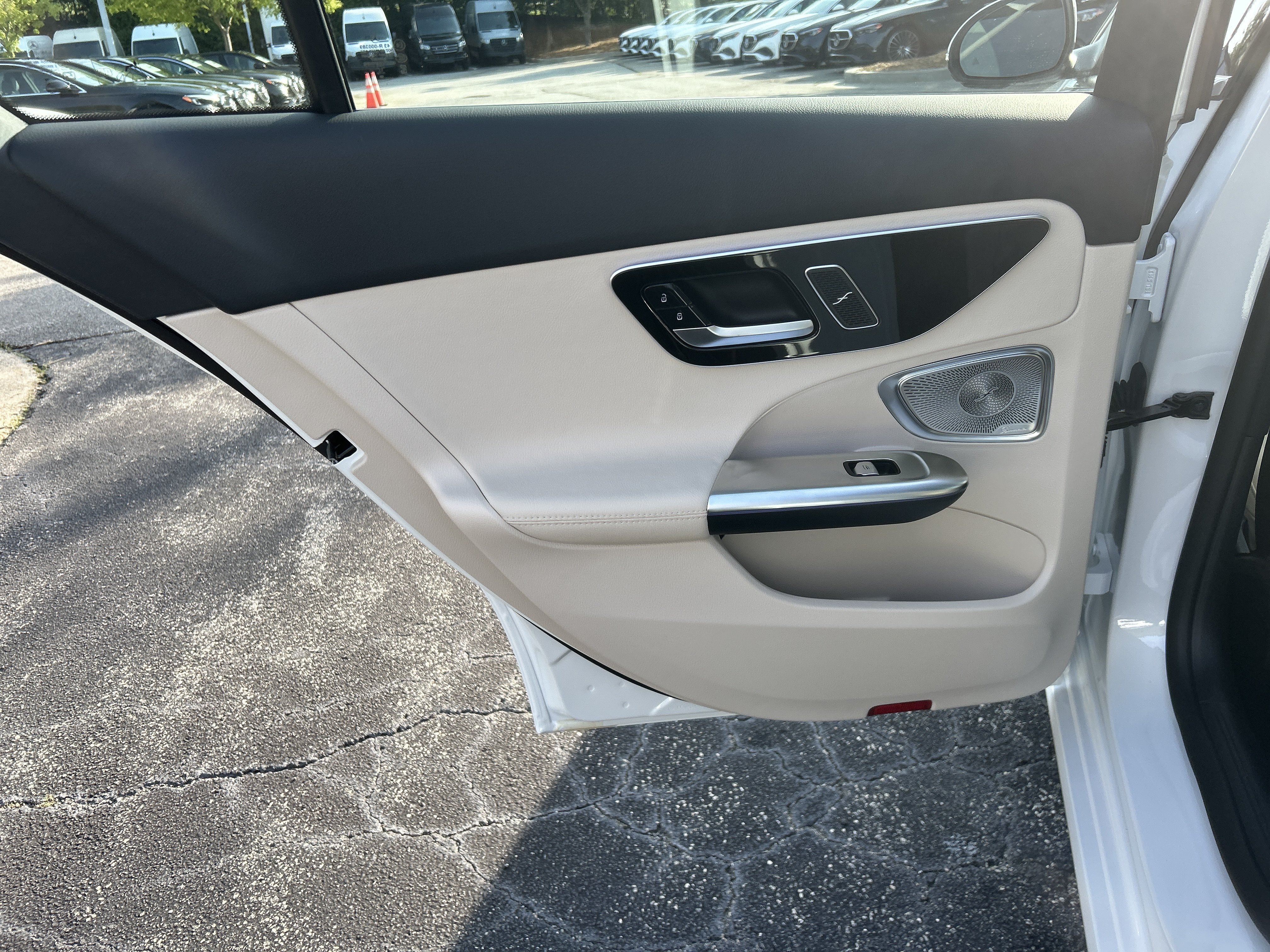 New 2026 MANUFAKTUR Moonlight White Metallic Mercedes-Benz C 300 Sedan image 35