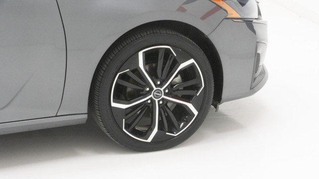 Used 2025 Gun Metallic Nissan SR image 5