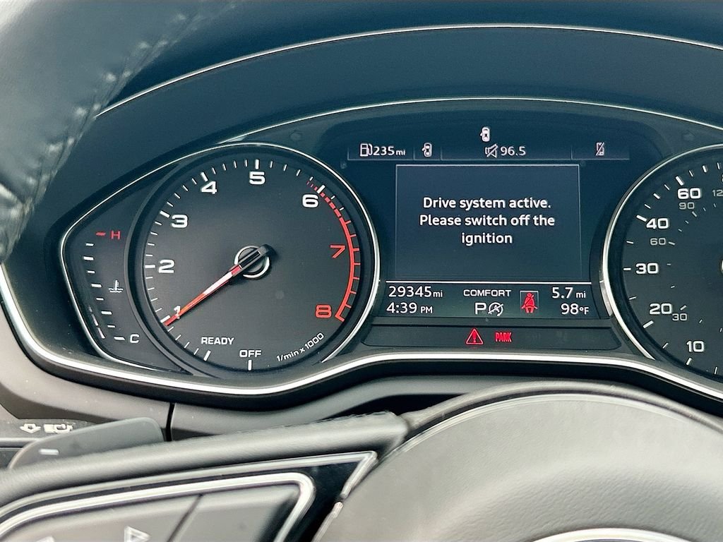 Used 2023 Daytona Gray Pearl Effect Audi S line Premium image 13