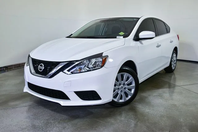 2017 Nissan Sentra S CVT's photo