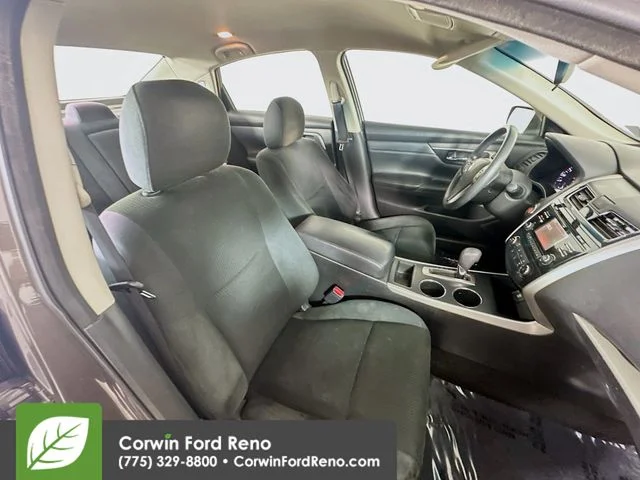Used 2015 Java Metallic Nissan 2.5 S image 26