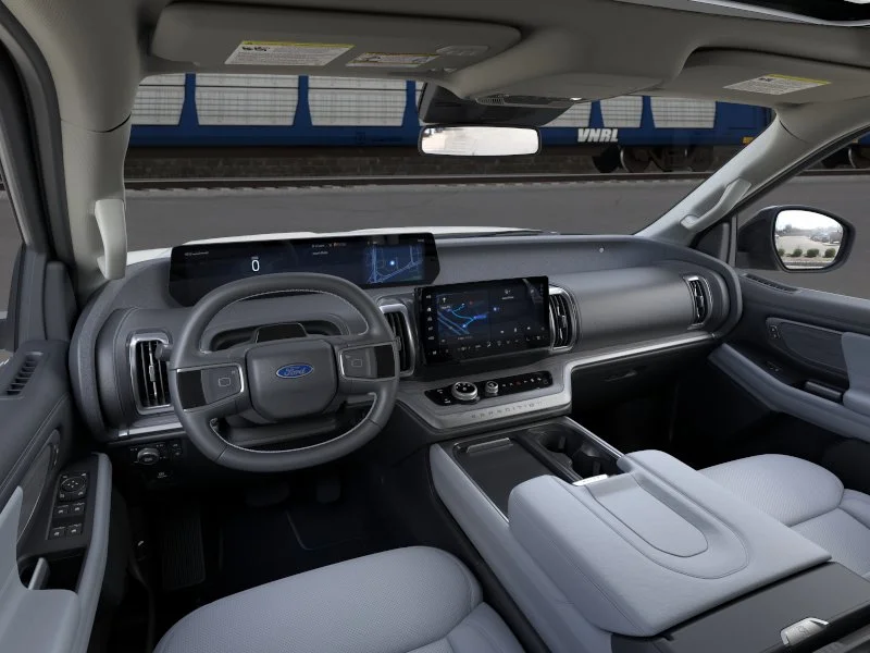 New 2026 Star White Metallic Tri-Coat Ford MAX Platinum® image 32