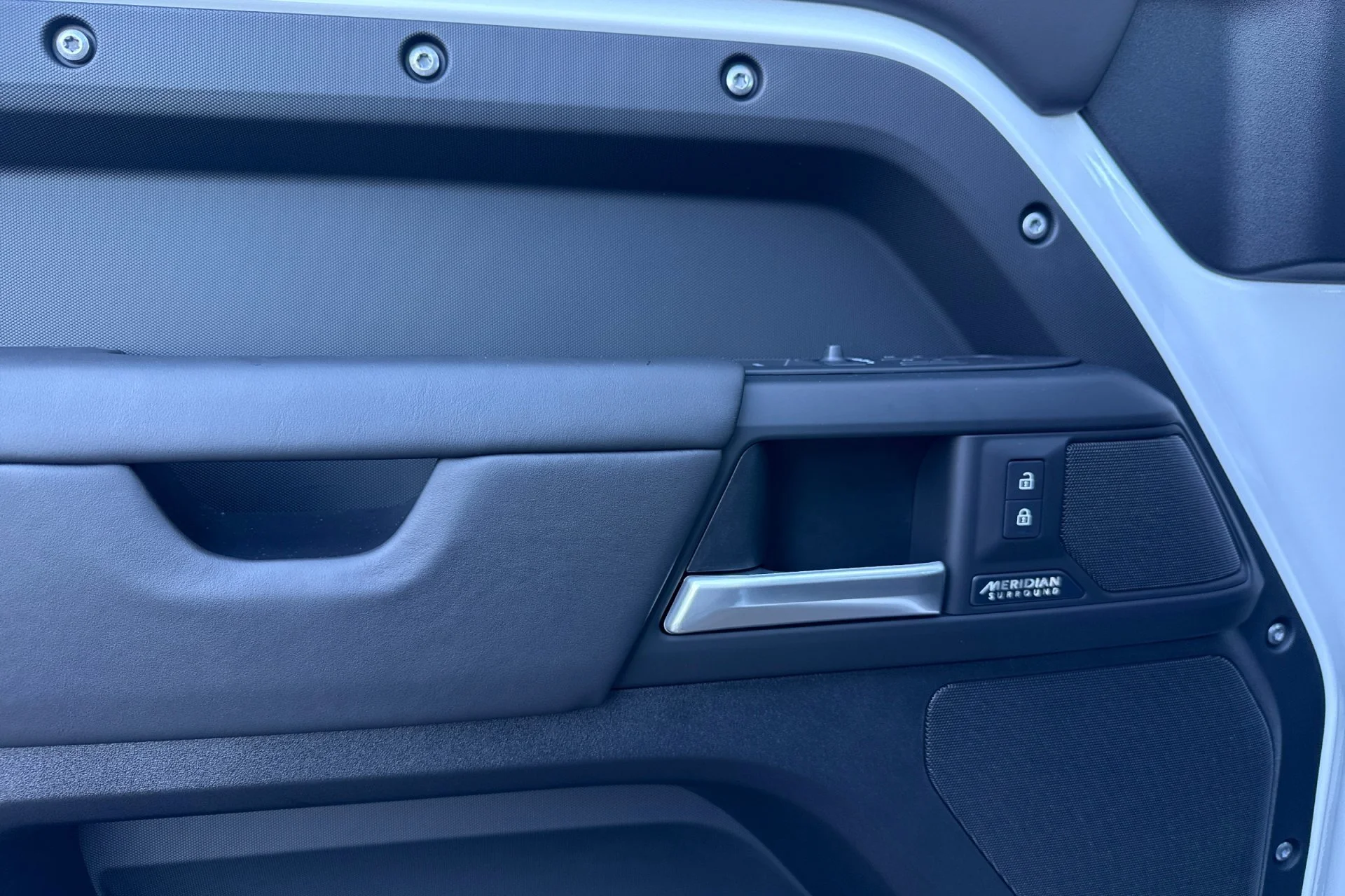 New 2026 Fuji White Land Rover X-Dynamic SE image 14