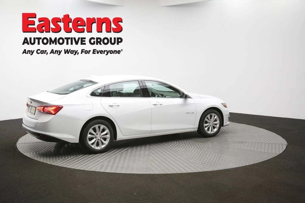 Used 2022 White Chevrolet LT image 39