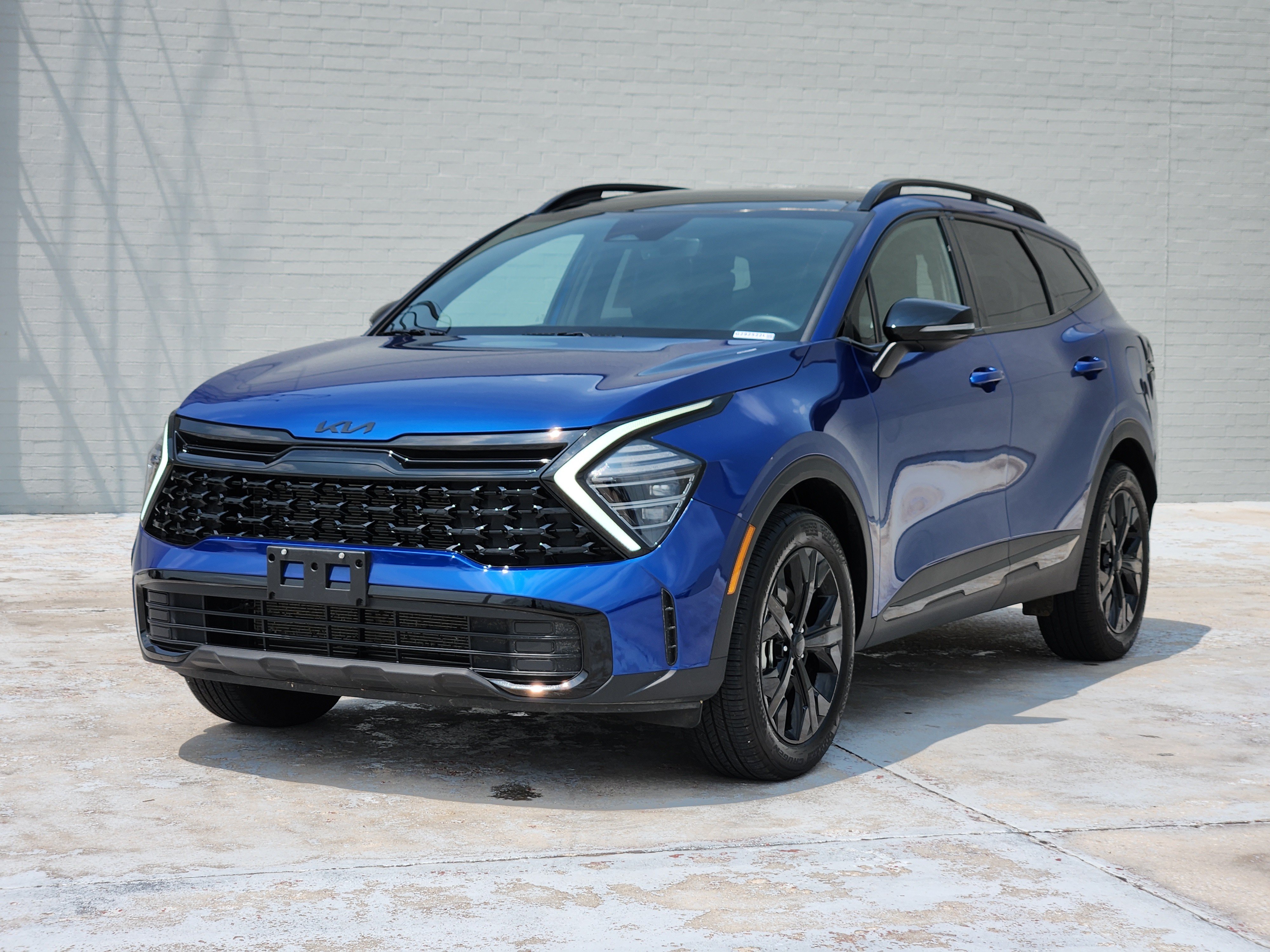 Used 2025 Sapphire Blue Kia X-Line image 4