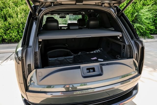 New 2026 Belgravia Green Land Rover SE image 65
