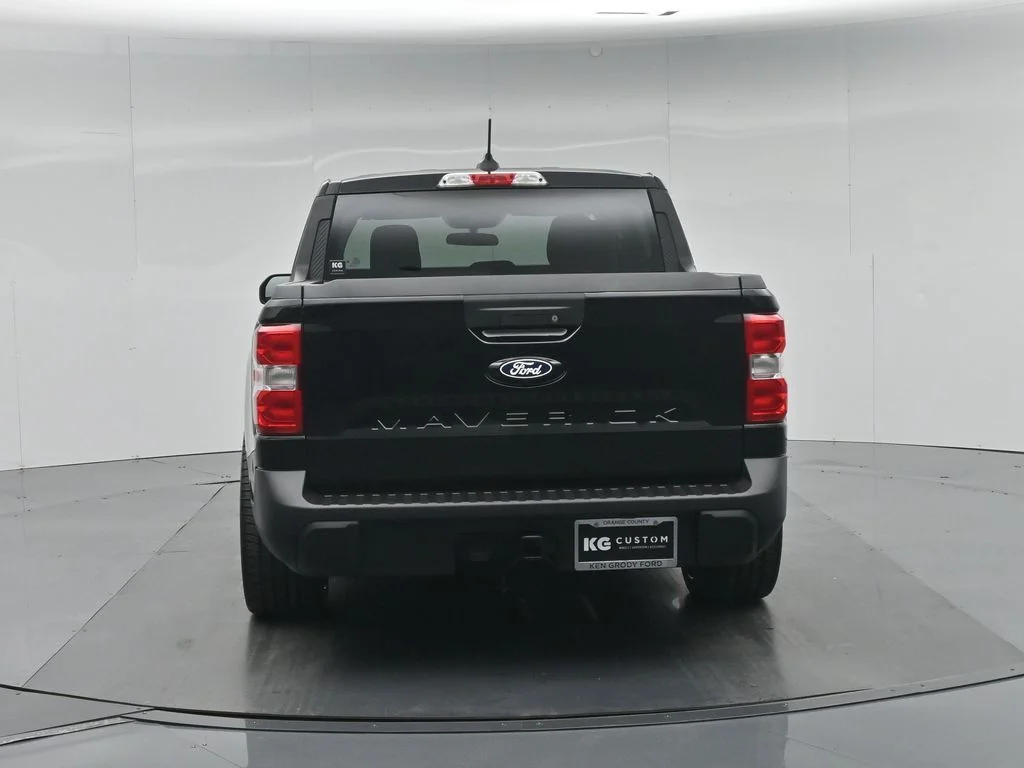 New 2026 Shadow Black Ford XLT image 22