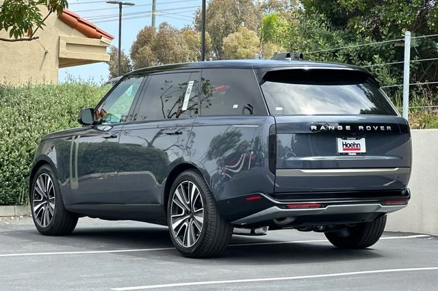 New 2026 Varesine Blue Land Rover SE image 3