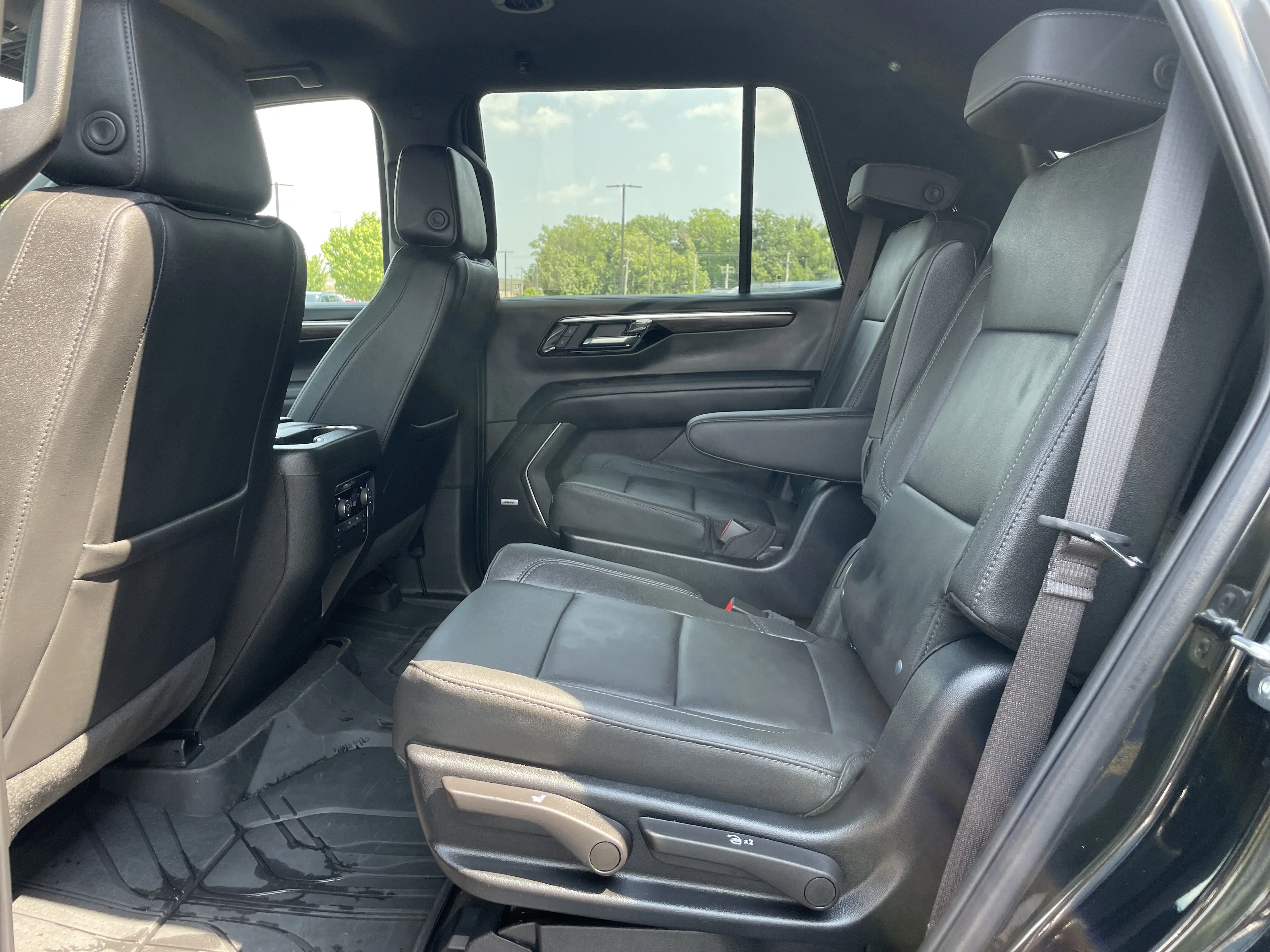 Used 2026 Black Chevrolet Z71 image 13