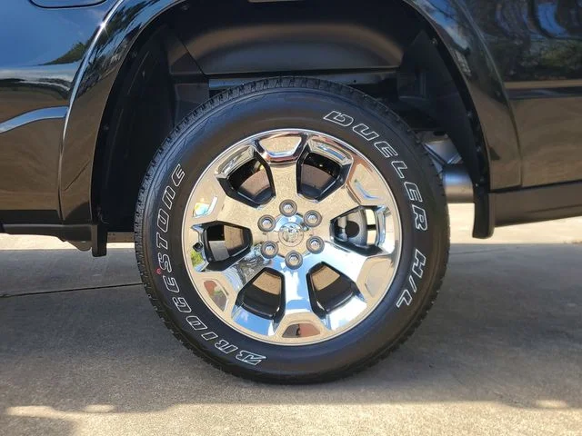 New 2026 Diamond Black Crystal Pearl-Coat Exterior Paint RAM Big Horn/Lone Star image 8