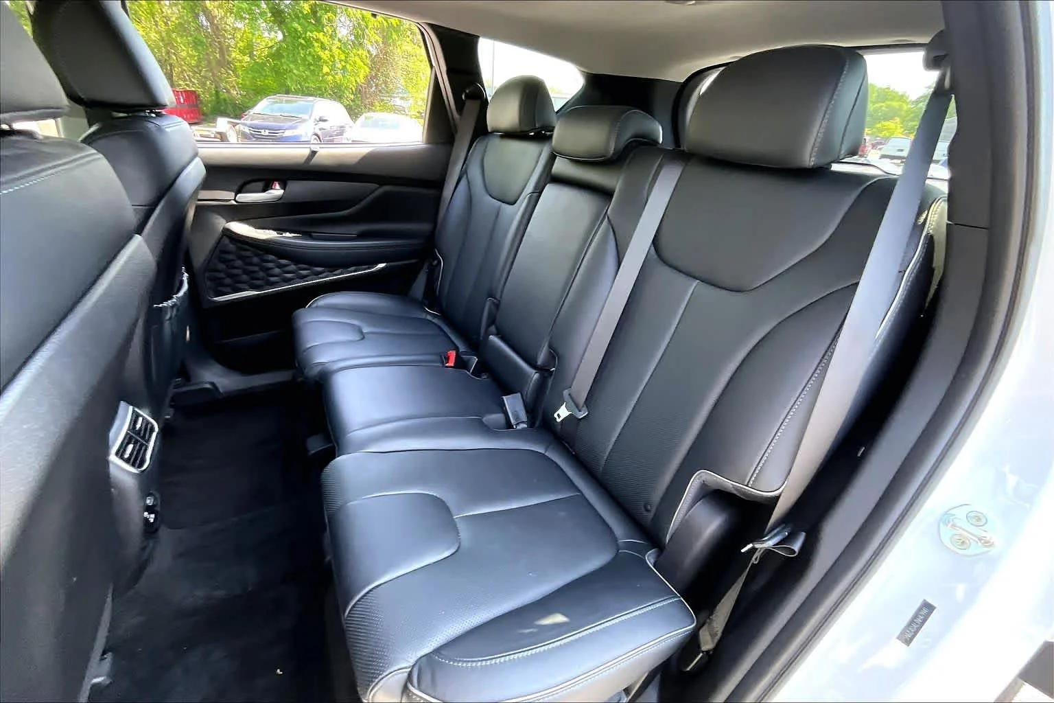Used 2022 Quartz White Hyundai Limited image 20