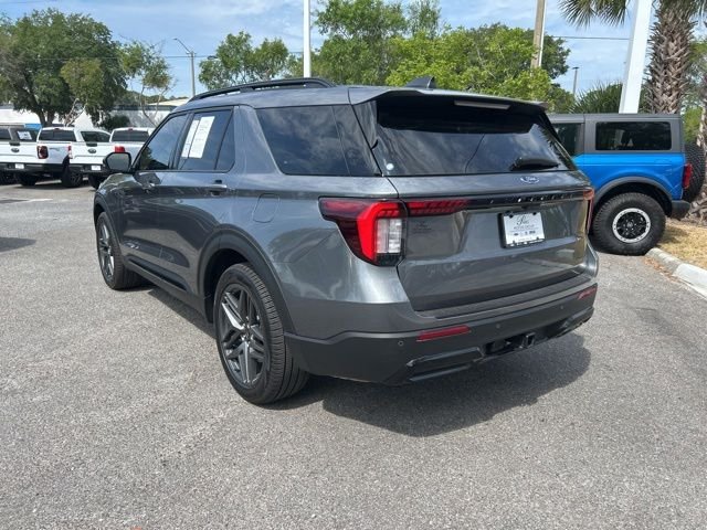 Certified Used 2026 Gray Metallic Ford ST-Line image 6