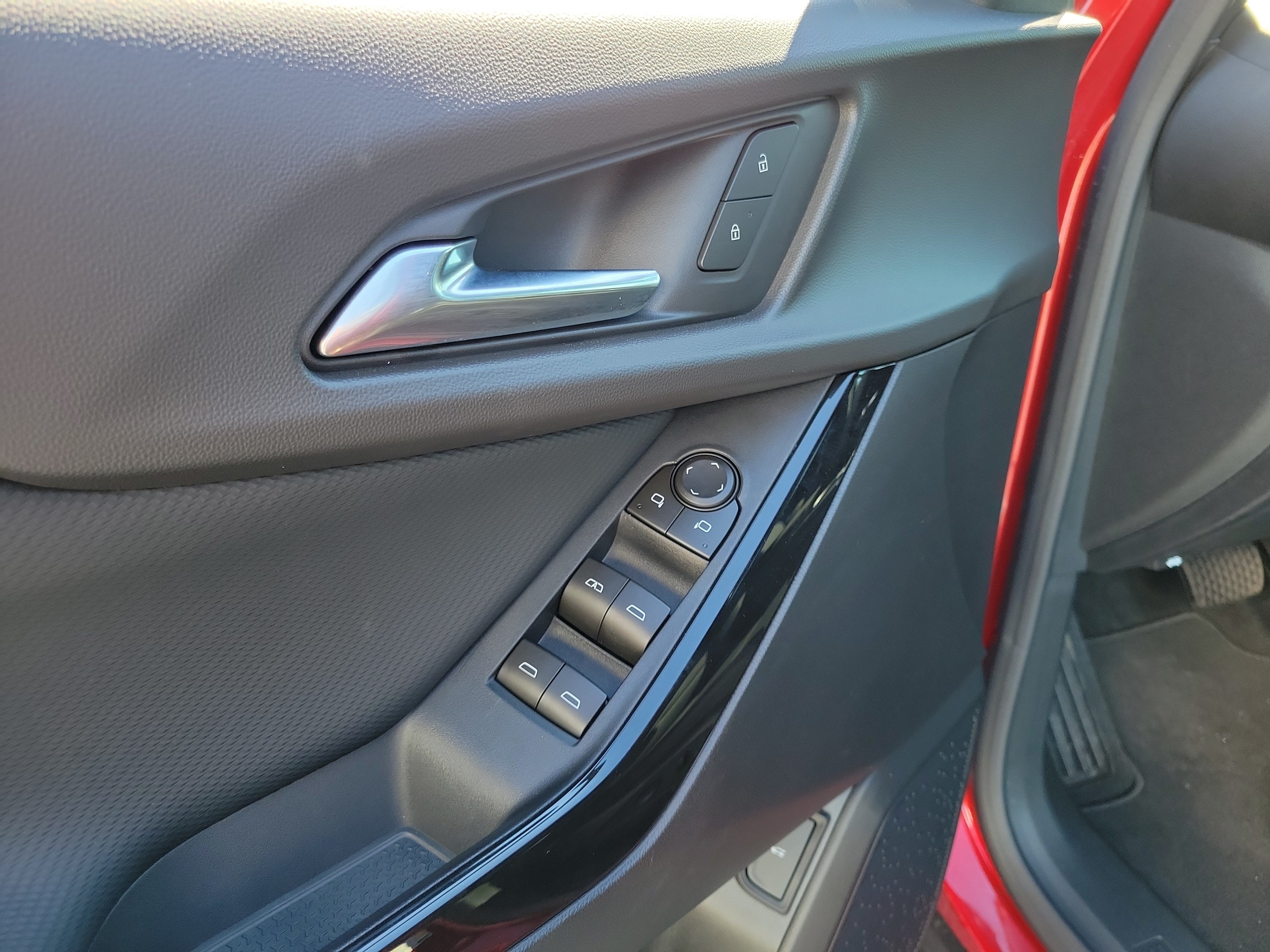 2026 Chevrolet Equinox LT - Photo 18