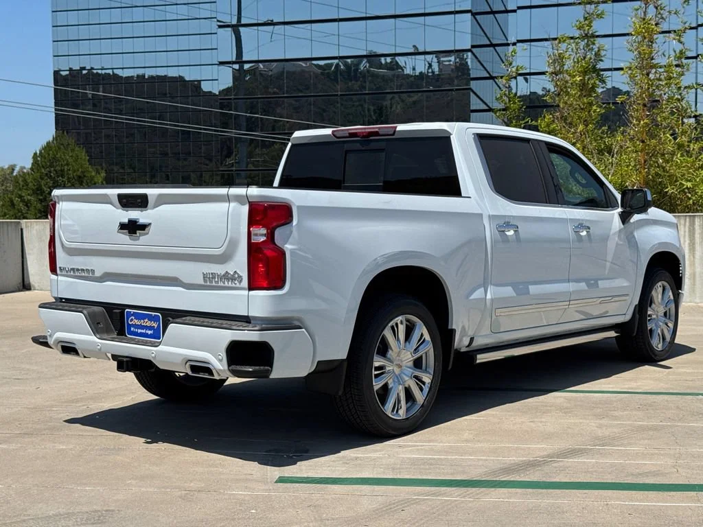 2026 Chevrolet Silverado 1500 High Country - Photo 9