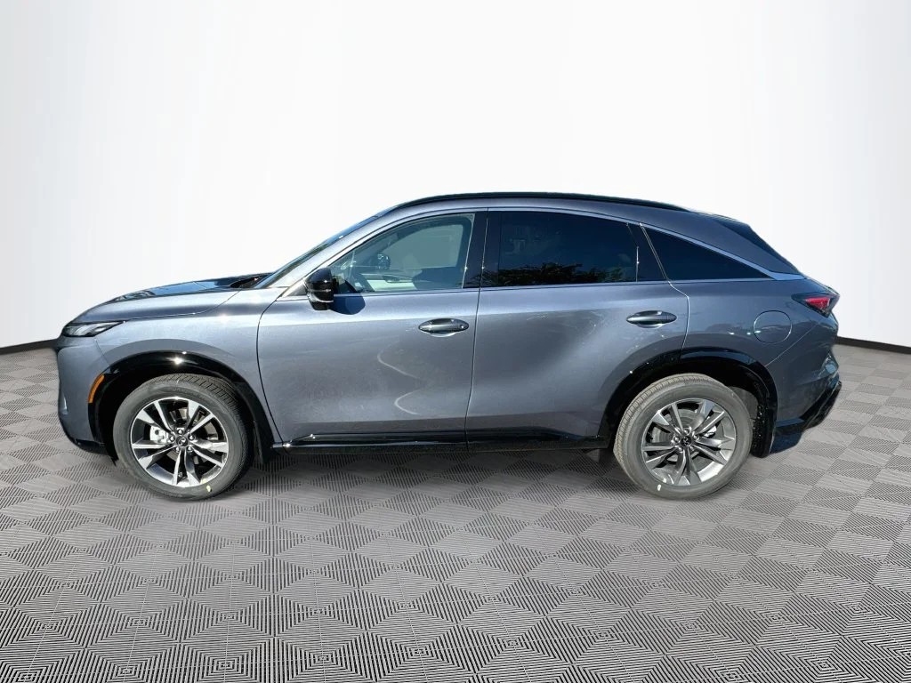 New 2027 MOONBOW BLUE INFINITI Luxe AWD image 8
