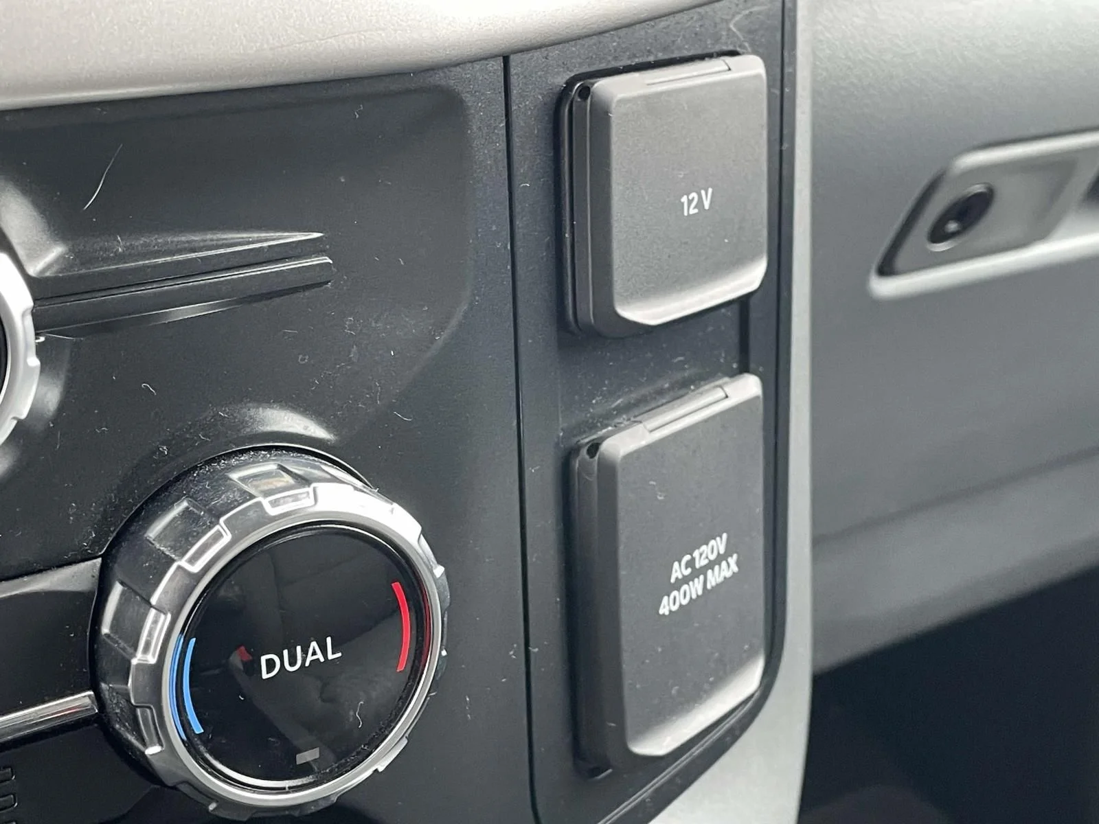 Used 2022 Black Ford XLT image 27
