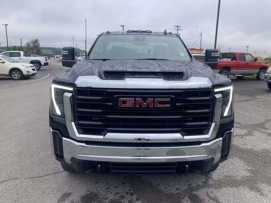 New 2026 Onyx Black GMC Pro image 9