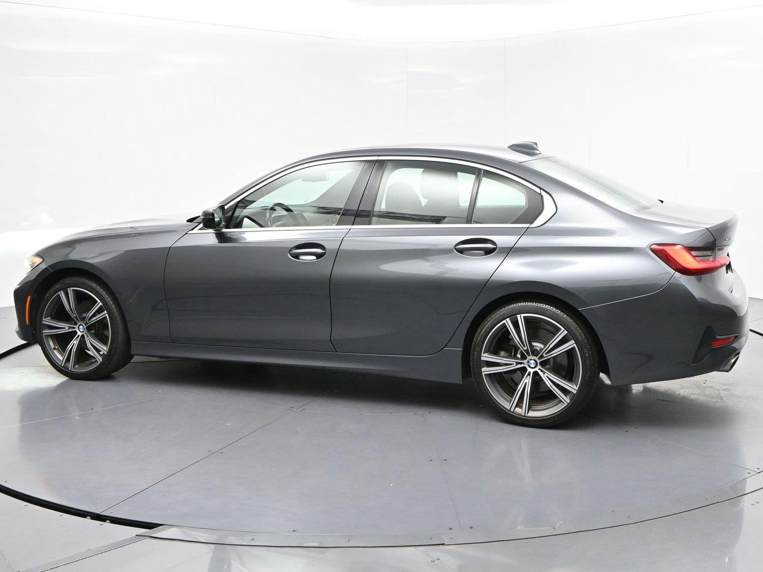 Used 2021 Mineral Gray Metallic BMW 330i xDrive image 5