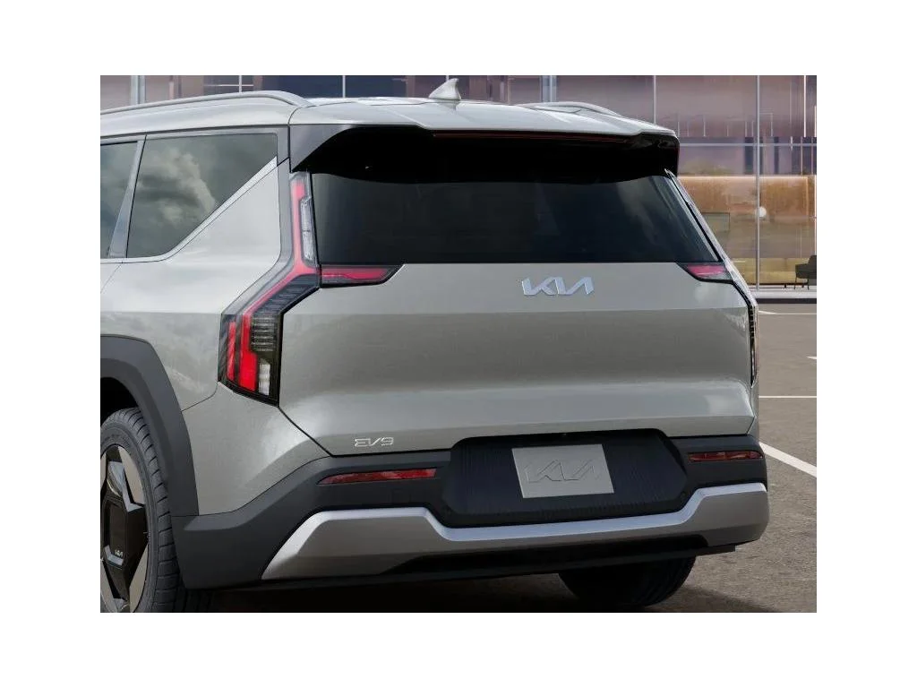 New 2026 Ivory Silver Kia Wind AWD image 13