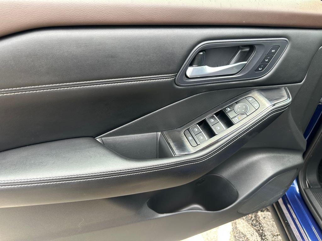 2023 Nissan Rogue SL - Photo 15