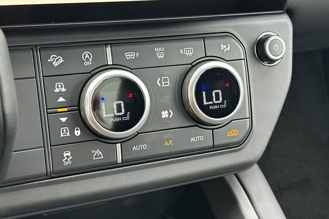 New 2026 Santorini Black Land Rover X-Dynamic SE image 19