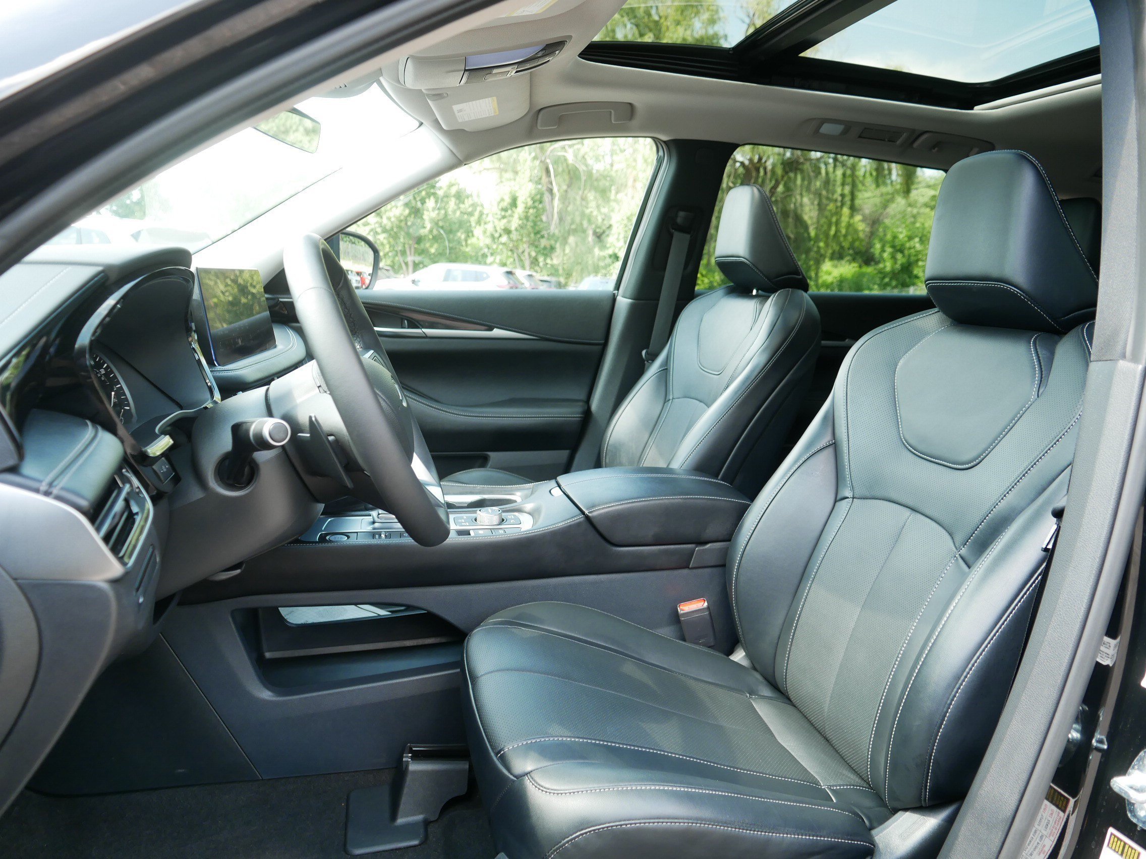 Used 2023 Mineral Black INFINITI PURE image 34