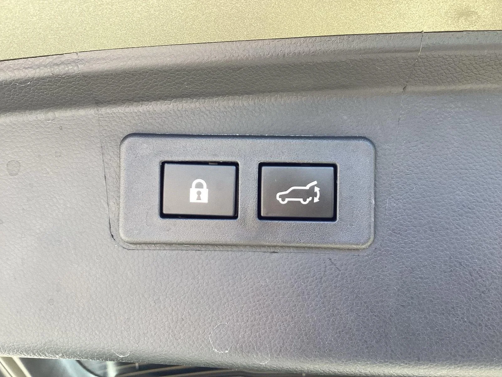 Used 2025 Autumn Green Metallic Subaru Onyx Edition image 8