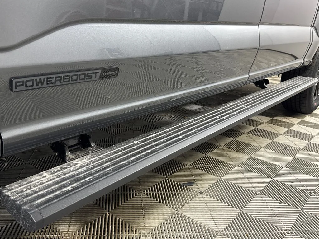 New 2026 Gray Ford Platinum image 33