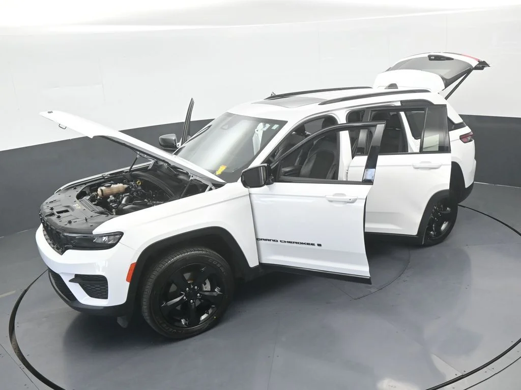 Used 2023 Bright White Clearcoat Jeep Altitude X image 63