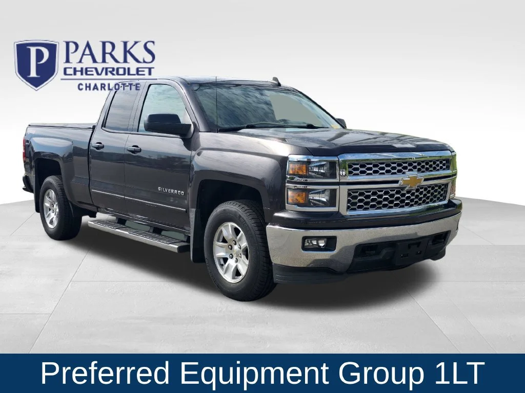 Used 2015 TUNGSTEN METALLIC Chevrolet LT image 1