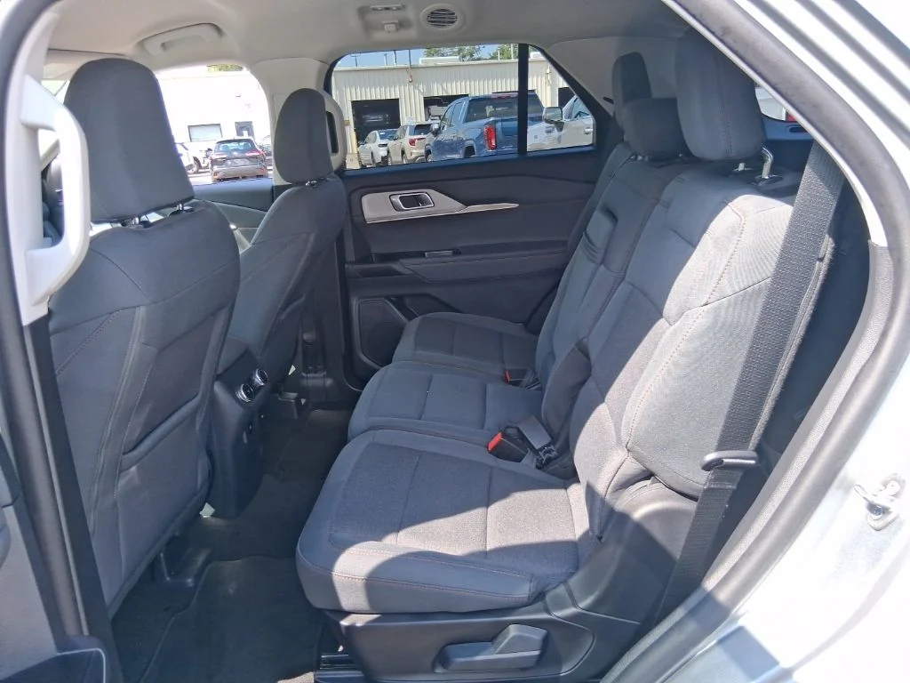 Used 2025 Silver Ford Active image 18