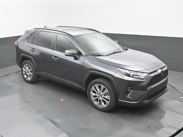 Used 2024 Magnetic Gray Metallic Toyota XLE Premium image 29