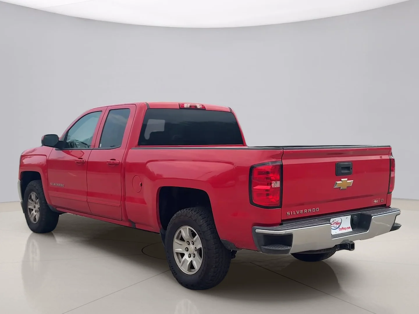 Used 2018 Red Chevrolet LT image 3