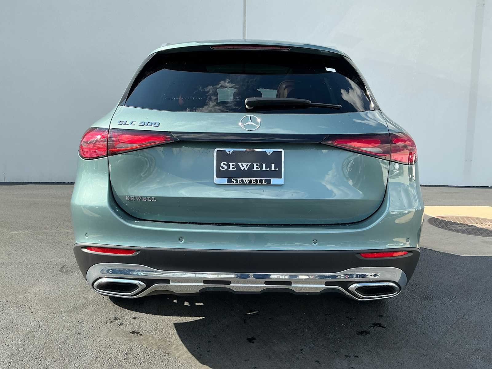 Certified Used 2026 Verde Silver Metallic Mercedes-Benz GLC 300 image 5