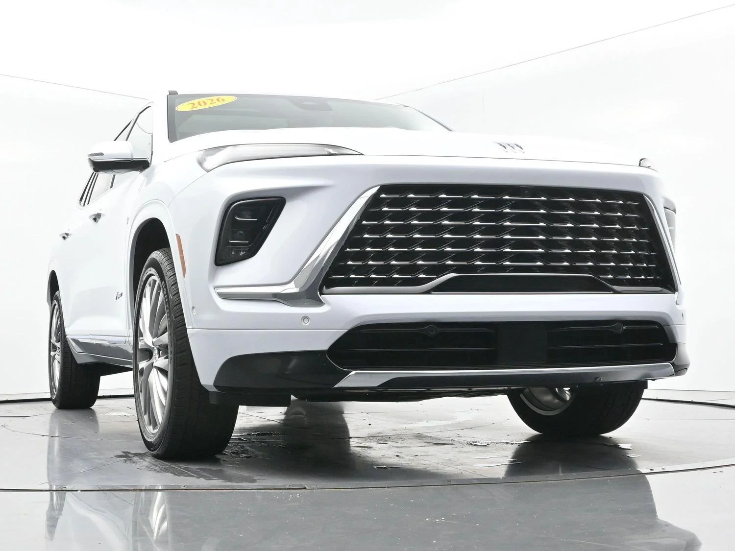 Used 2026 Iridescent White Tricoat Buick Avenir image 51