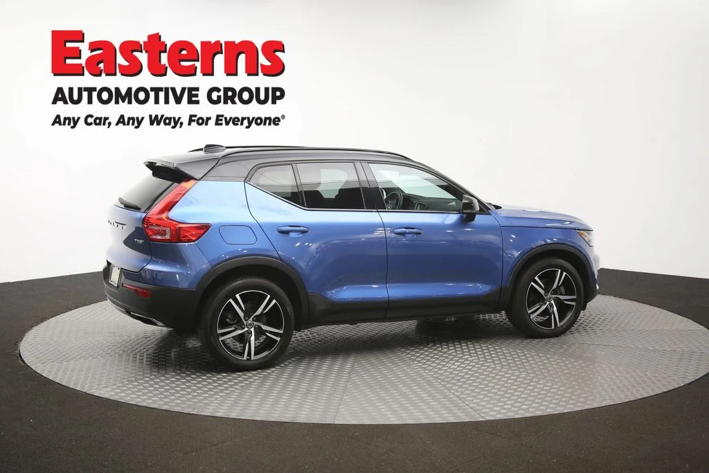 Used 2020 Blue Volvo R-Design image 43