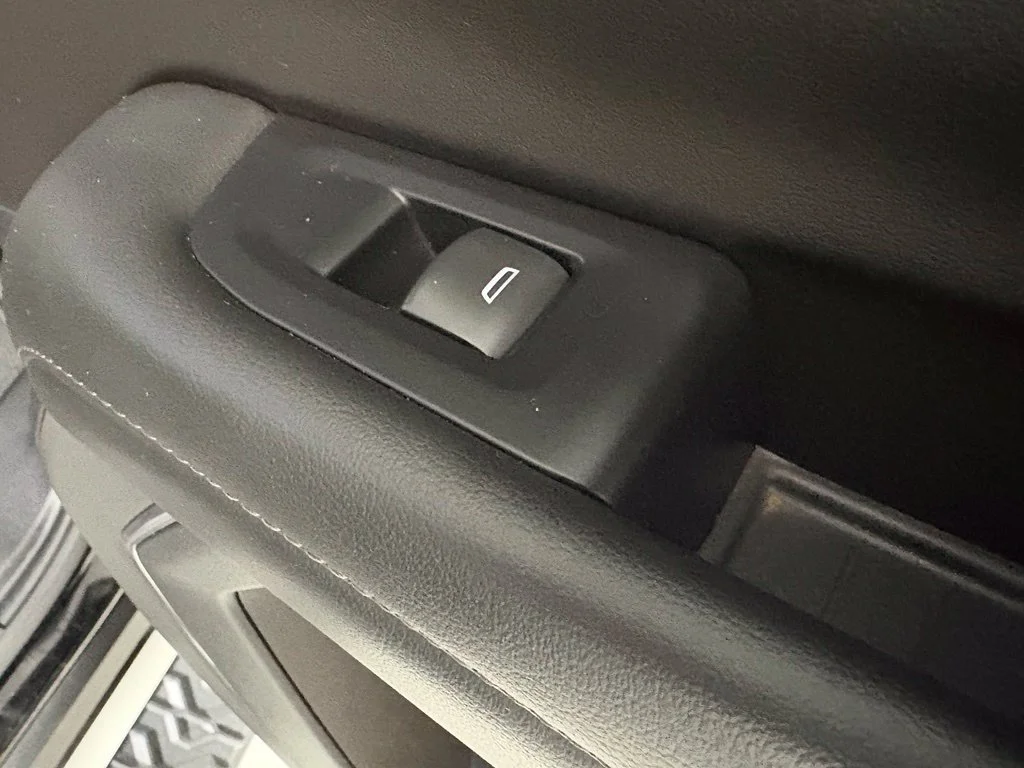 Used 2025 Black Chevrolet Z71 image 20