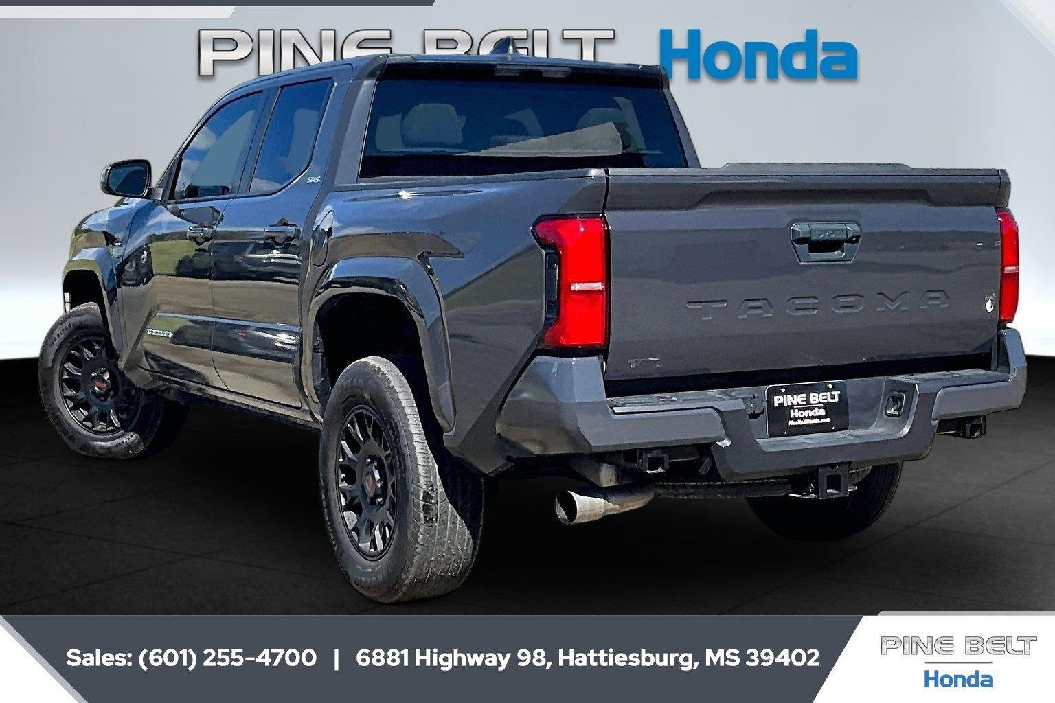 Used 2025 Underground Toyota SR5 image 2