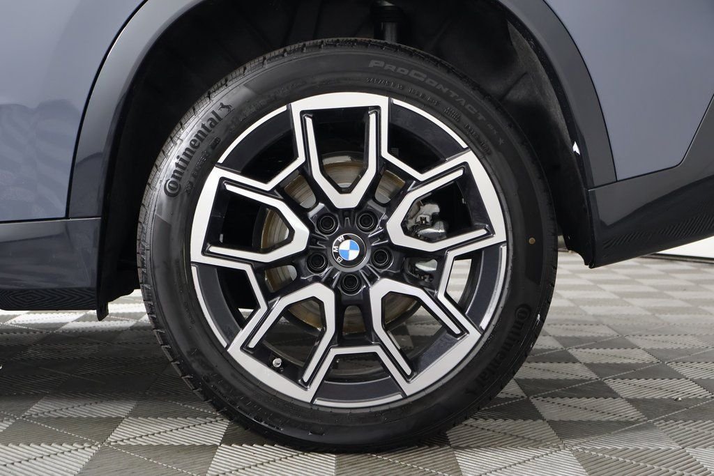 New 2026 Storm Bay Metallic BMW xDrive28i image 10