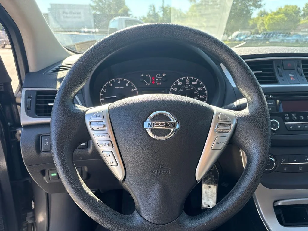 Used 2015 Gray Nissan S image 15
