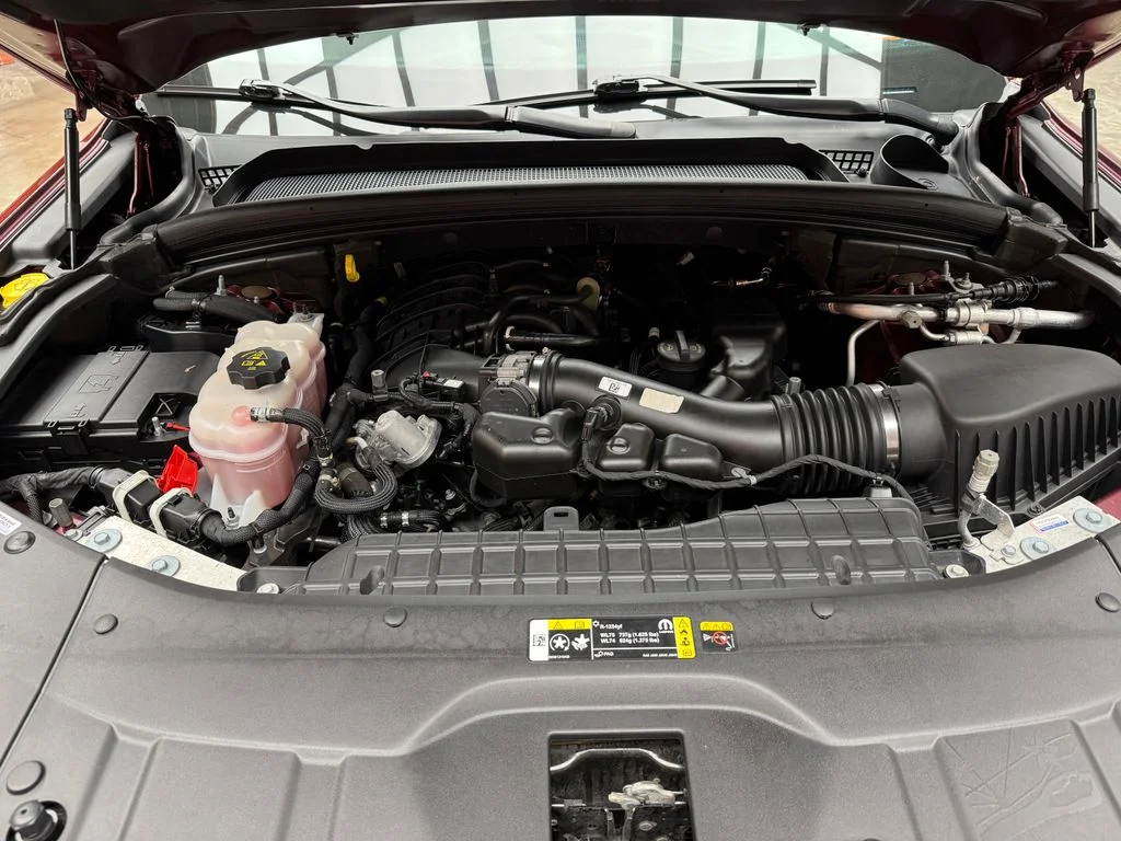 Certified Used 2022 Velvet Jeep Limited image 29