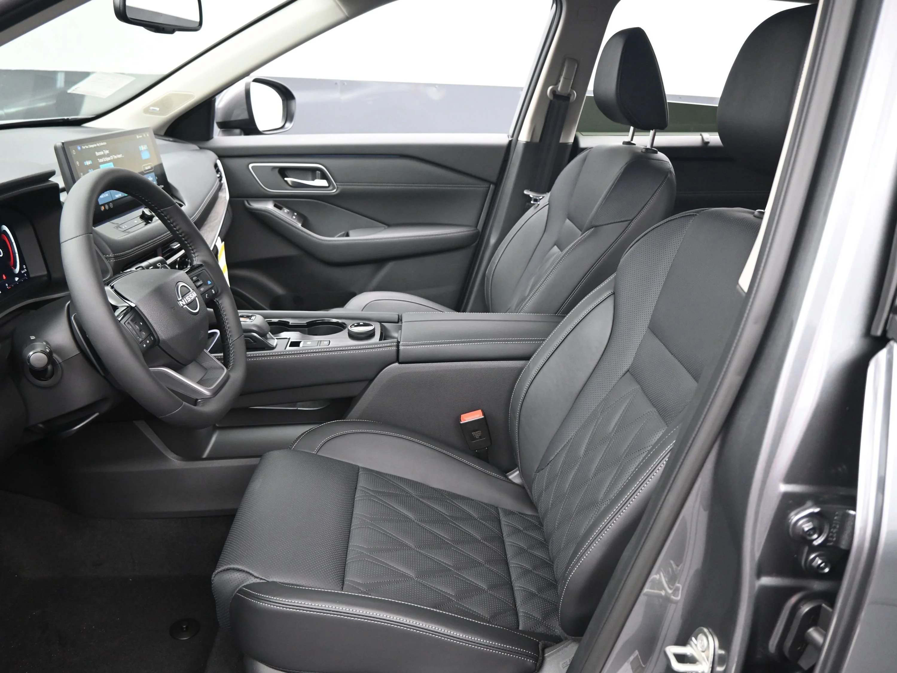 New 2026 Gun Metallic Nissan Platinum image 9