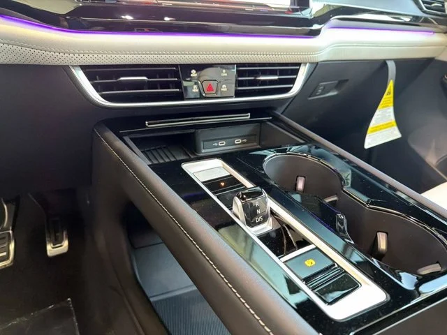 2026 Volkswagen Atlas Cross Sport SEL Premium R-LINE - Photo 19