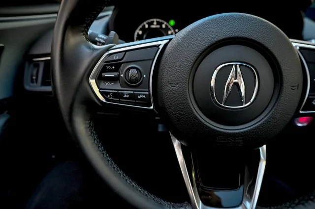 Used 2023 WHITE Acura w/Technology Package image 32