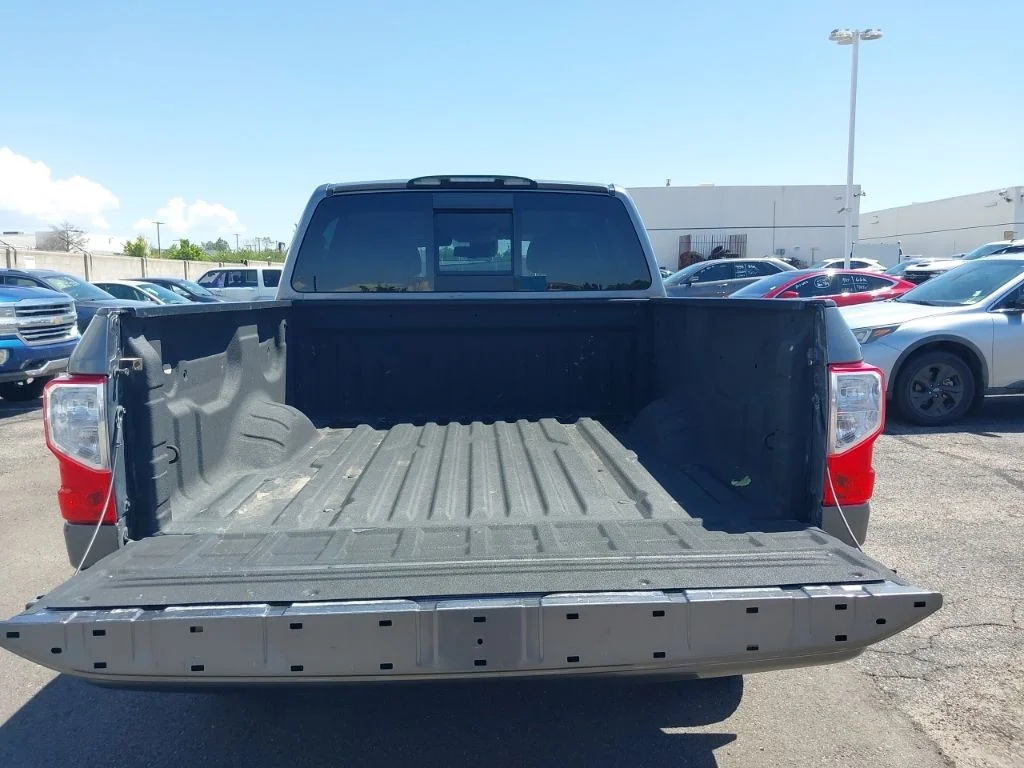 Used 2021 Gray Nissan SV image 9