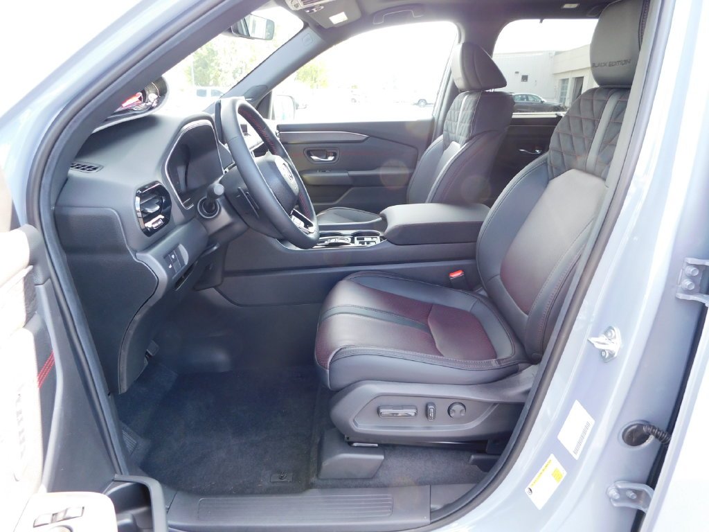 New 2026 Sonic Gray Pearl Honda Black Edition image 13